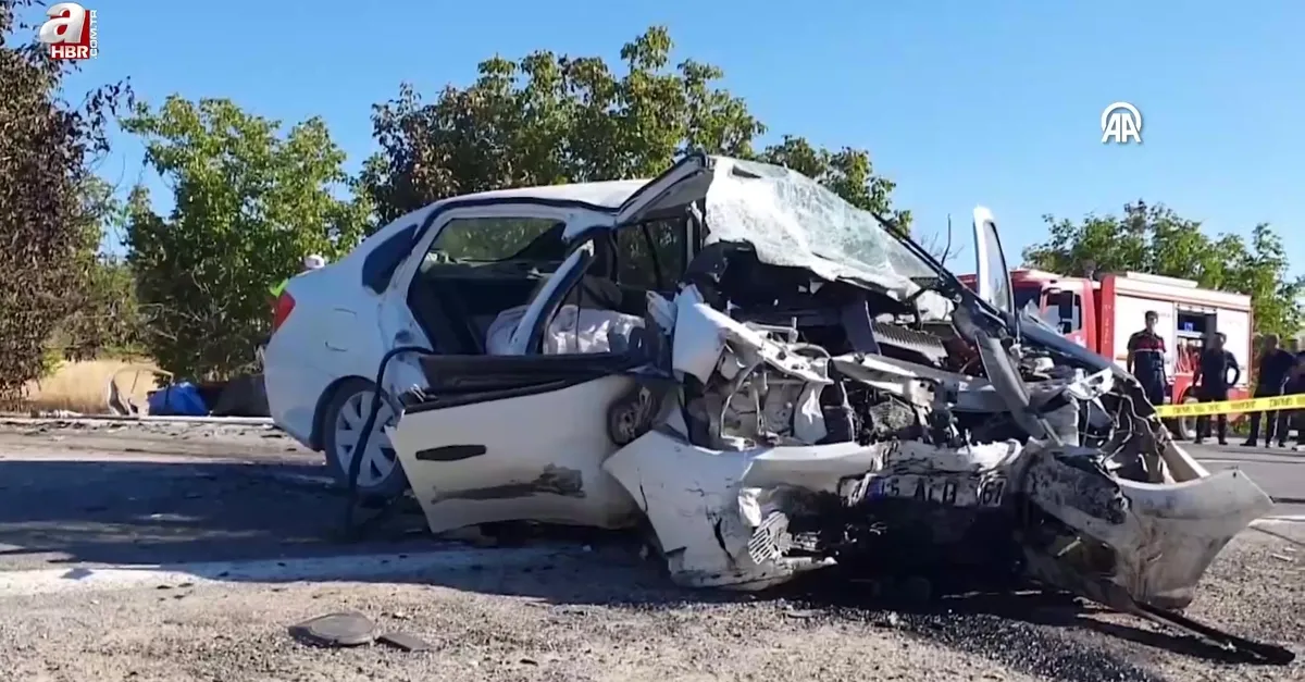 Manisa Demirci'de feci kaza: 3 ölü 2 yaralı