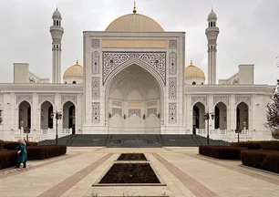 Rusya'da mimarisiyle öne çıkan "Müslümanların Gururu" Camisi'ne ilgi yoğun
