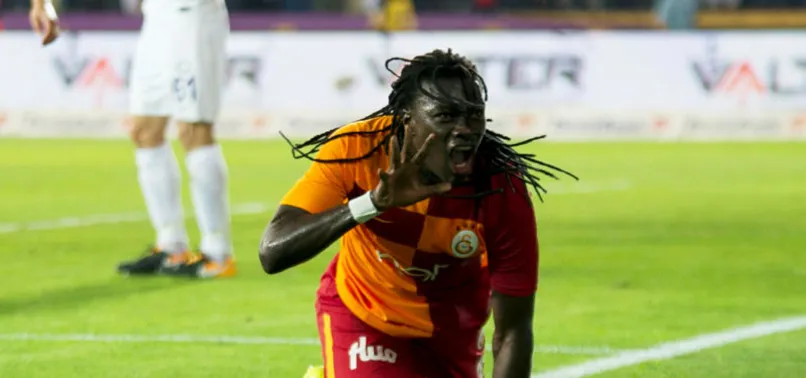 Galatasaray'da Bafetimbi Gomis göz dolduruyor