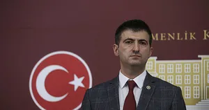 CHP’den istifa eden Çelebi’den 2018 göndermesi!