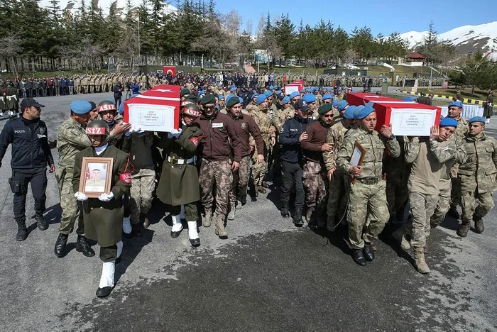 Başkan Erdoğan şehit Mehmet Erdoğan'ın babasını aradı! - 3