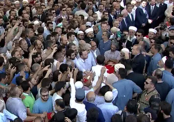 Erdoğan: Teker teker dökülüyorlar