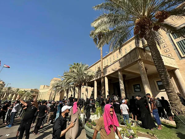 Son dakika | Irak siyasetinde flaş gelişme! Mukteda es-Sadr çekildi