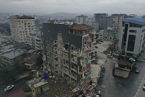 Son dakika: Dakika dakika yüzyılın depremi! İşte yaşanan tüm gelişmeler! A Haber felakete böyle yakalandı