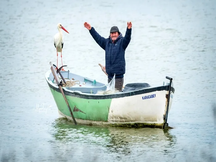 15-yillik-dostlukta-yeni-perde-nazli-geldi-gozler-yarende-1772020499147.jpg 15 yıllık dostlukta yeni perde: Nazlı geldi gözler Yaren'de! - 1