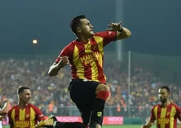 Jahovic hiçbir yere gidemez!