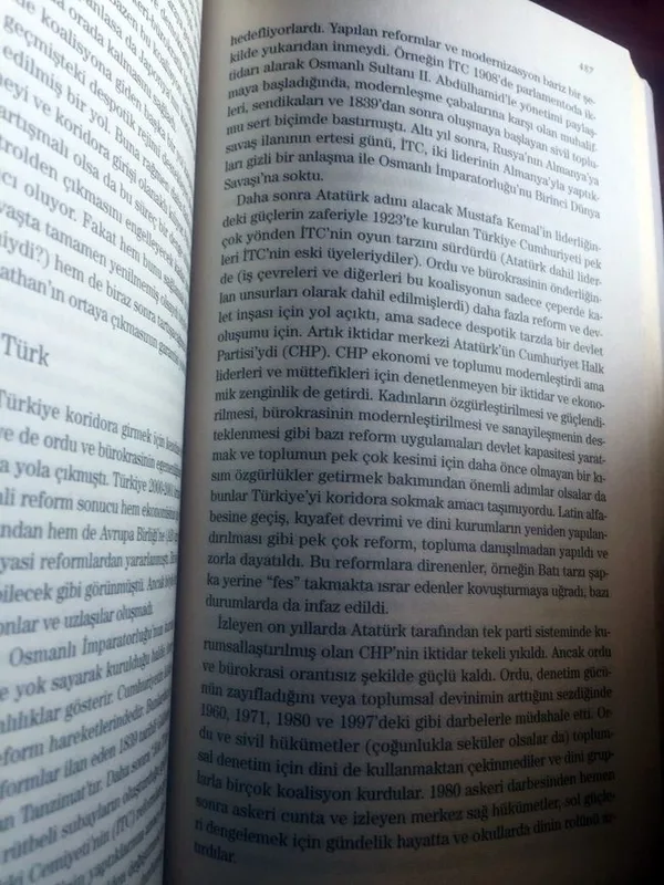 İşte Kemal Kılıçdaroğlu’nun has elemanları! TSK’ya iftira atan Hacer Foggo’dan sonra sahnet Daron Acemoğlu’nun! Atatürk hakkındaki sözleri partiyi karıştırdı