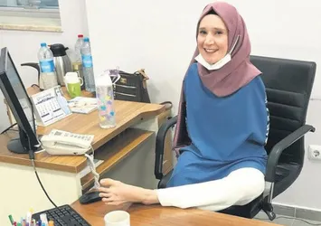 Ümmü Aladağ engelli doğdu engel tanımıyor