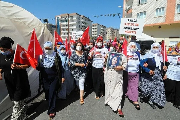 PKK’nın sonunu anneler getirecek! Evlat nöbetinde 2 yılı geride kaldı