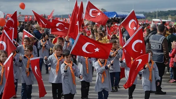 cuma-gunu-okul-var-mi-28-ekim-okullar-tatil-mi-28-ekim-2022-resmi-tatil-mi-okullar-tam-gun-mu-yarim-gun-mu-1666705890305.jpg 28 Ekim 2022 resmi tatil mi? Okullar tam gün mü, yarım gün mü? Cuma günü okul var mı? 28 Ekim Okullar tatil mi? - 3