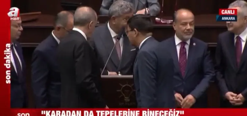 Son dakika: Başkan Erdoğan AK Parti'ye geçen İYİ Parti'den Kürşat Engin Özcan ve CHP'den Mustafa Ertekin'in rozetlerini taktı