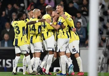 Edin Dzeko Fenerbahçe'ye veda etti! "Yolları ayırmak kolay değil"