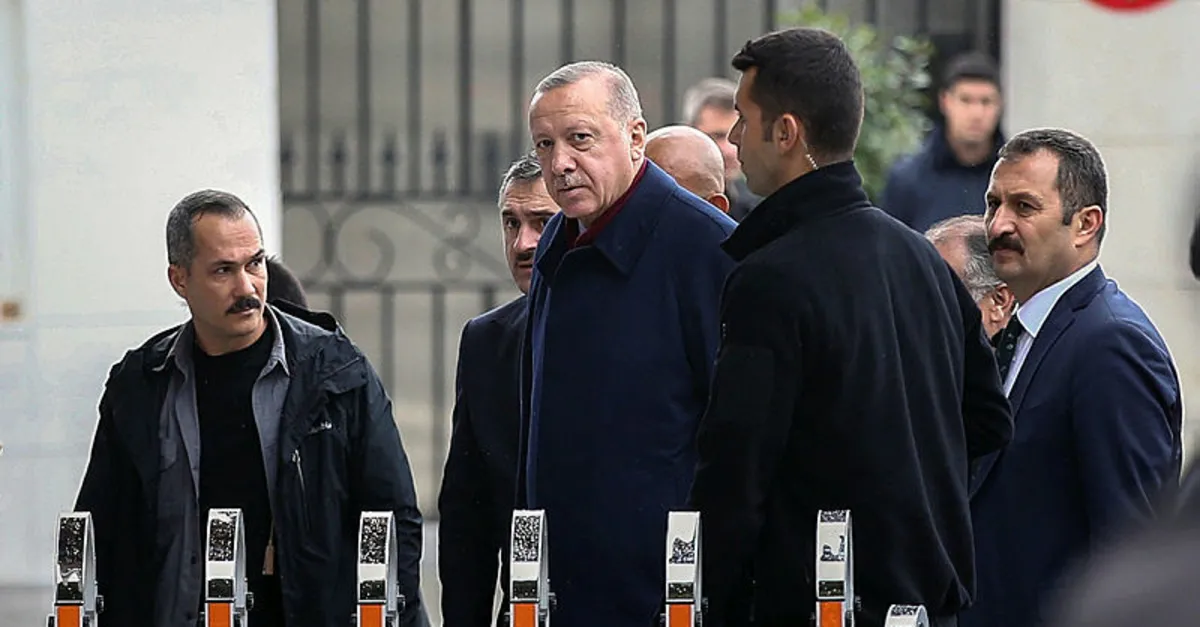 Cumhurbaşkanı Erdoğan'a cuma namazı öncesi bu mektubu verdi!