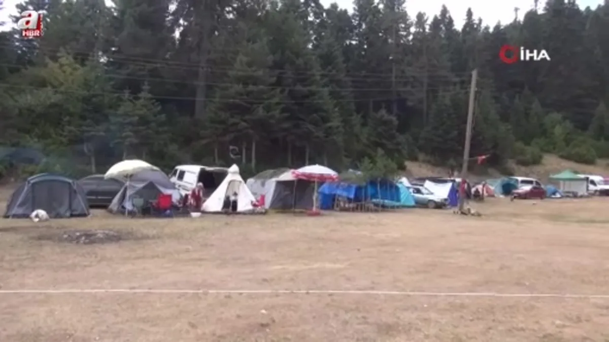 Binlerce vatandaş 3 günlük şenlikte horon teperek doyasıya eğlendi