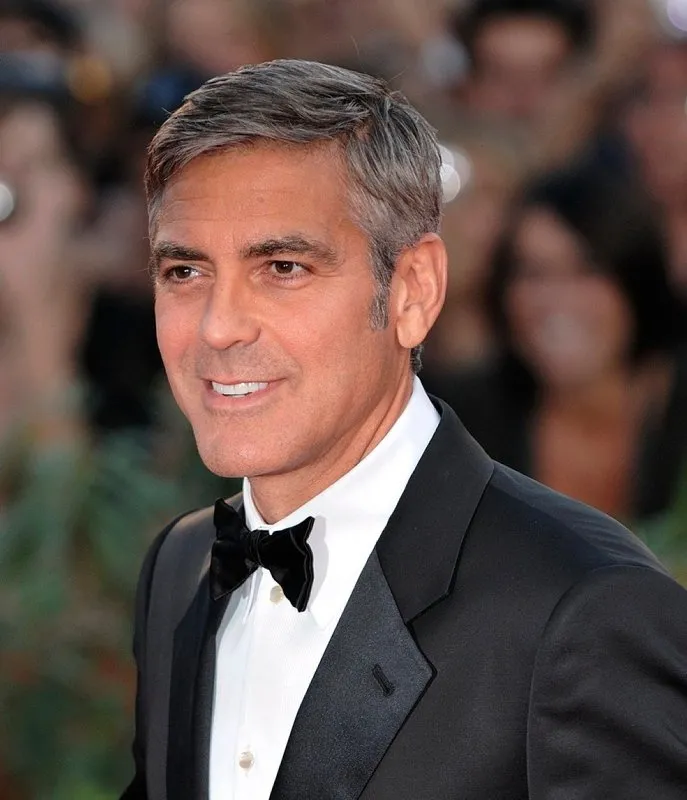 George Clooney arkadaşlarına 14 milyon dolar dağıttı