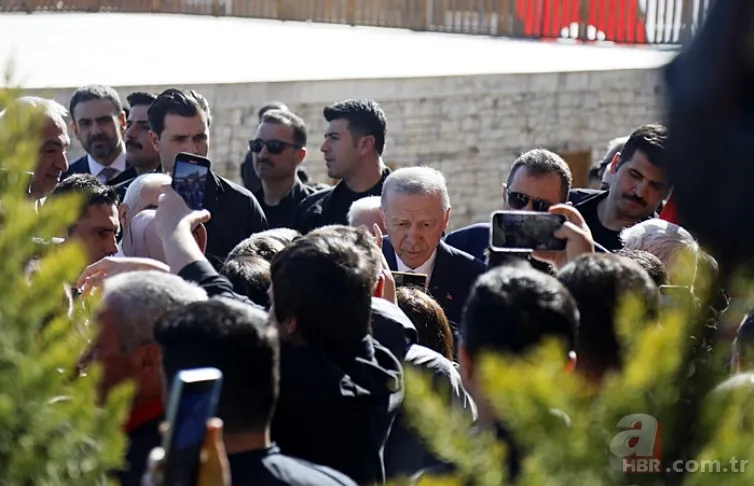 Başkan Erdoğan'a Antalya'da sevgi seli! Vatandaşlarla sohbet etti | Güldüren diyalog: Heyecanlandım, aman kalbin durmasın 7