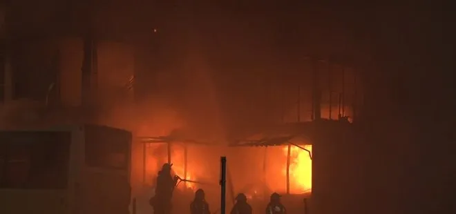 İstanbul Beyoğlu’nda lastik tamirhanesi alev alev yandı