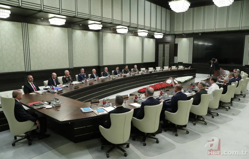 Başkan Erdoğan başkanlığındaki yılın son MGK toplantısı sona erdi 10