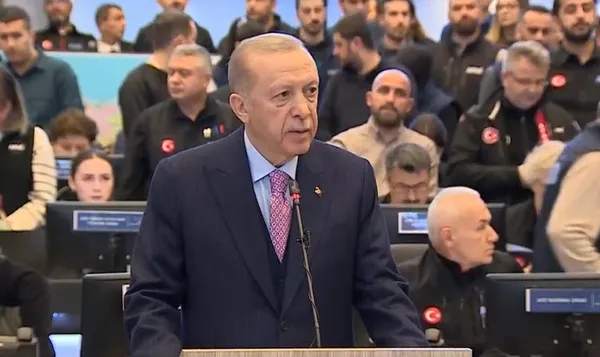 Son dakika: Kahramanmaraş'ta 7.7'lik deprem | Başkan Erdoğan'dan AFAD Merkezi'nde önemli açıklamalar - 2