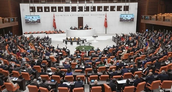 9-yargi-paketinde-sona-yaklasiliyor-hangi-konularda-duzenlemeler-olacak-ak-partiden-aciklama-1718293602583.jpg 9. Yargı Paketi'nde sona yaklaşılıyor! Hangi konularda düzenlemeler olacak? | AK Parti'den açıklama - 3
