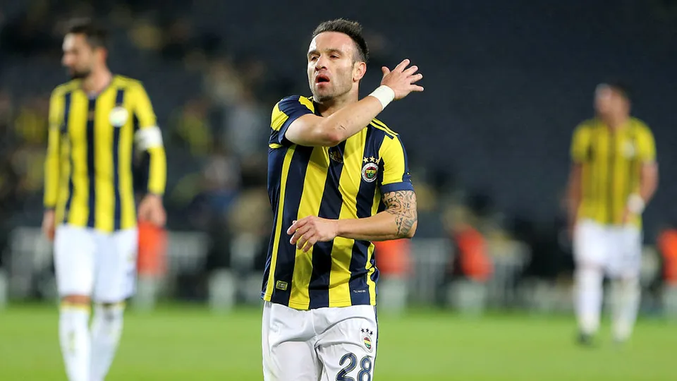 Valbuena gemileri yaktı