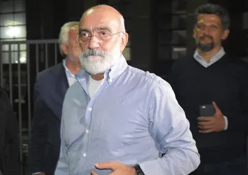 Ahmet Altan hakkında yakalama kararı