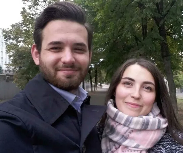 İngiliz adam Ukrayna’da mahsur kalan eşi ile çocuğu için savaşa girdi: Putin’in tehdit edişini izleyemem