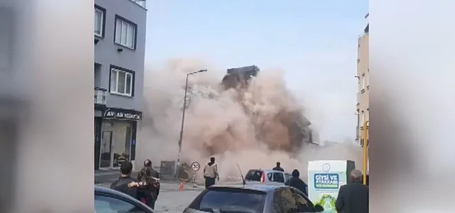 Bursa'da 5 katlı binanın kontrollü yıkımı kamerada