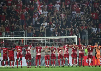 Fenerbahçe'nin grubunda Olympiakos Royal Antwerp'i 2-1 yendi
