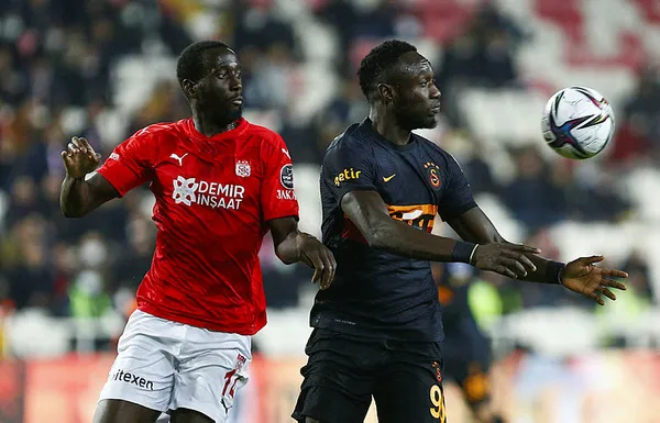sivasspor-1-galatasaray-0-mac-sonucu-yigido-aslani-devirdi-1639415683976.jpg Sivasspor: 1 - Galatasaray: 0 MAÇ SONUCU | Yiğido Aslan'ı devirdi - 2