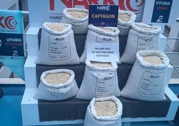 Kargo uçağında 14 milyonluk uyuşturucu
