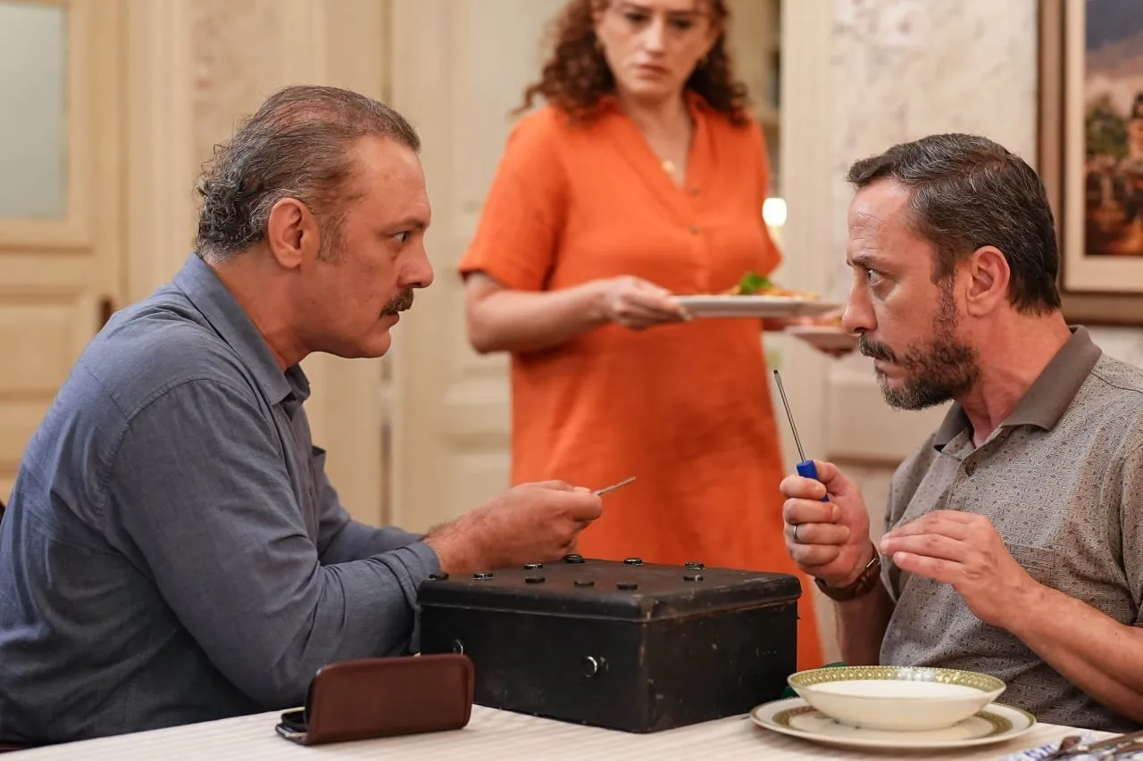 Aile Saadeti'nde konağı karıştıran sandık!