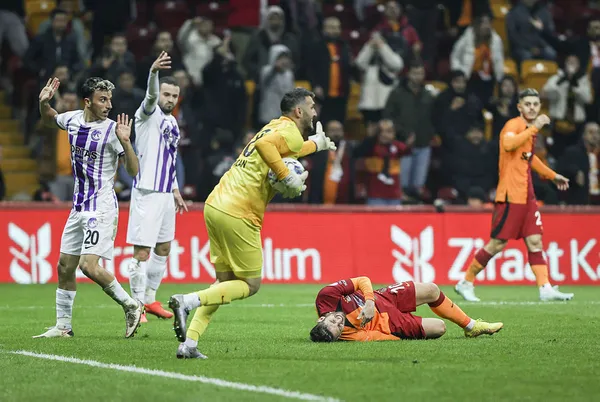 1671745353081.jpg Türkiye Kupası'nda Fenerbahçe-Galatasaray derbisi yaşanabilir! Gözler bugünkü kura çekiminde! ZTK son 16 heyecanı... - 2