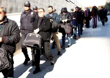 FETÖ'den 17 iş adamı tutuklandı