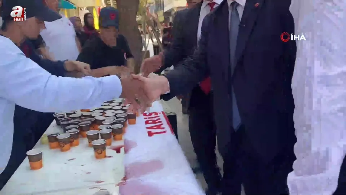 Kurtuluş coşkusu üzüm suyu ile taçlandı