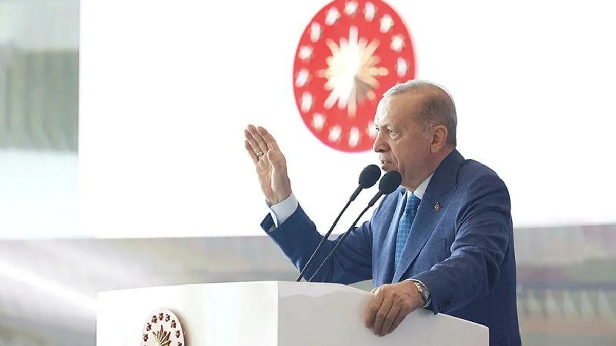 Başkan Erdoğan'dan CHP'ye Paris eleştirisi: Kasada para yok diyenler Paris'te müsriflik yapıyor
