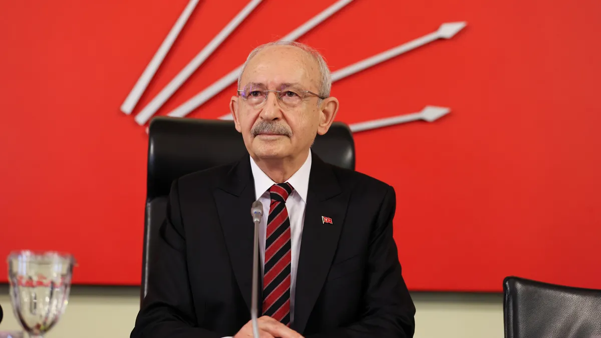 CHP'de örgüt temizliği! 26 il başkanı görevden alındı 7 il başkanına ihraç istemi