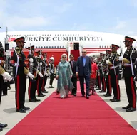 Başkan Erdoğan Endonezyada! Resmi törenle karşılandı