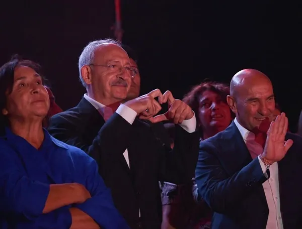 Osmanlı’ya hakaret edip Yunan’ı savunan Tunç Soyer’e AB’den ödül