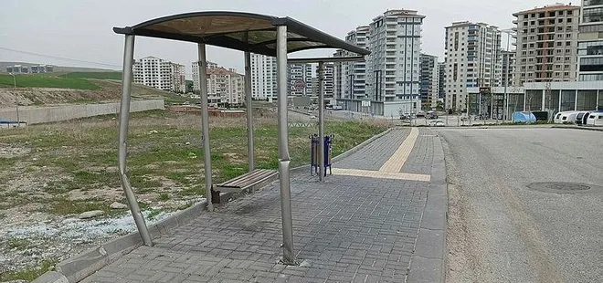 Durağa dalan otomobil 3 kişiyi ezdi! Yer: Ankara