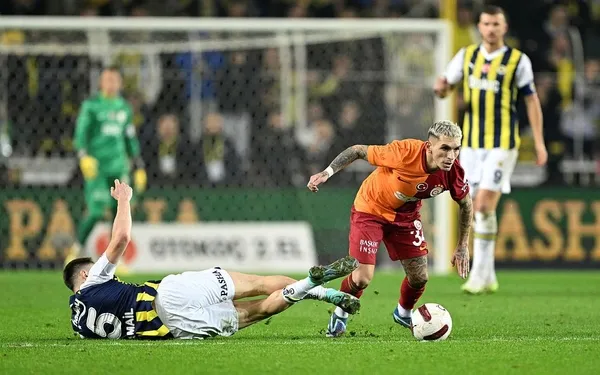 galatasaray-fenerbahce-arasindaki-super-kupa-macinin-hakemi-belli-oldu-1703506807512.jpeg Galatasaray - Fenerbahçe arasındaki Süper Kupa maçının hakemi belli oldu - 2