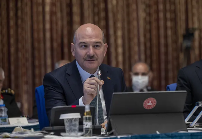 Son dakika: İçişleri Bakanı Süleyman Soylu’dan CHP’li Engin Özkoç’a çok sert tepki: Orada şehit veriyoruz gevrek gevrek gülüyorsunuz