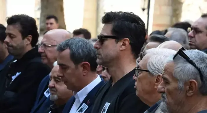 kivanc-tatlitug-yalniz-birakmadi-yaprak-dokumunun-cemi-kivanc-kasabalinin-aci-gunu-1762600136530.jpeg Kaynak: Sosyal medya