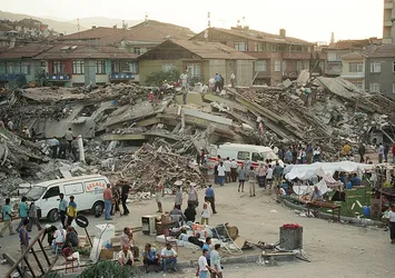 Yalova'daki 4,1'lik sarsıntı büyük Marmara depreminin habercisi mi? Dikkat çeken uyarı: Artık her deprem yakından takip edilmeli