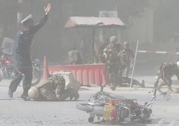Afganistan'da çifte saldırı