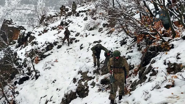 Mehmetçik her türlü şartlarda göreve hazır! MSB görüntüleri paylaştı