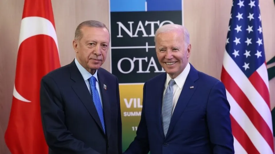 Ajanslar "son dakika" koduyla duyurdu! Türkiye'ye F-16 satışını istemeyenleri şoke eden karar! Erdoğan-Biden zirvesi sonrası dünya tek bir şeyi konuşuyor