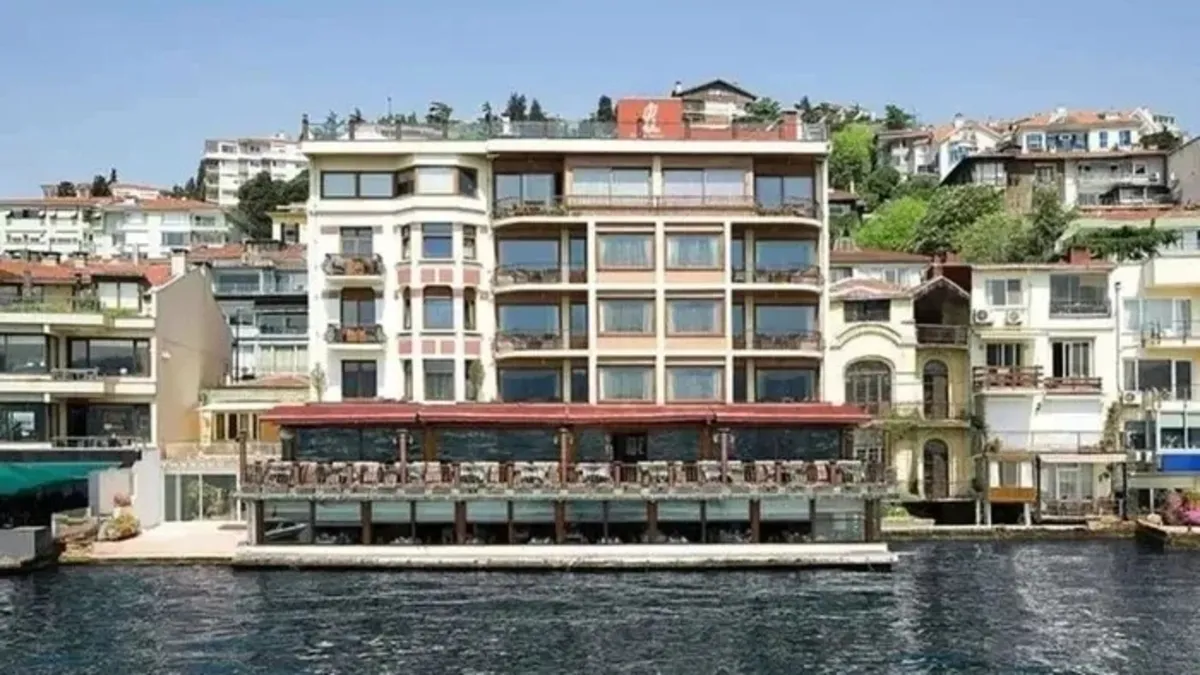 Uyuşturucu soruşturması kapsamında Bebek Otel’e jandarma baskını