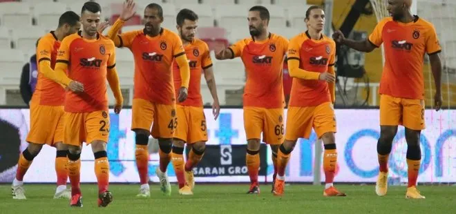 Galatasaray tüm olumsuzluklara rağmen ikinci sırada! ’’Ölüsü bile zirvede’’ dedirtti