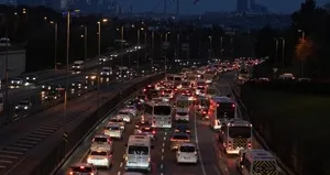 Haftanın ilk iş gününde trafik yoğunluğu!